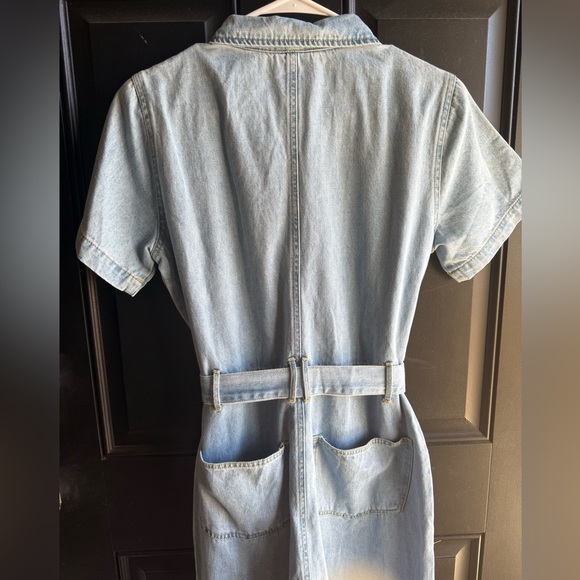 NWT MIOU MUSE BLUE JEAN BEAUTY LIGHT WASH DEMIN ZIP FRONT JUMPSUIT Size Medium - Picture 14 of 15